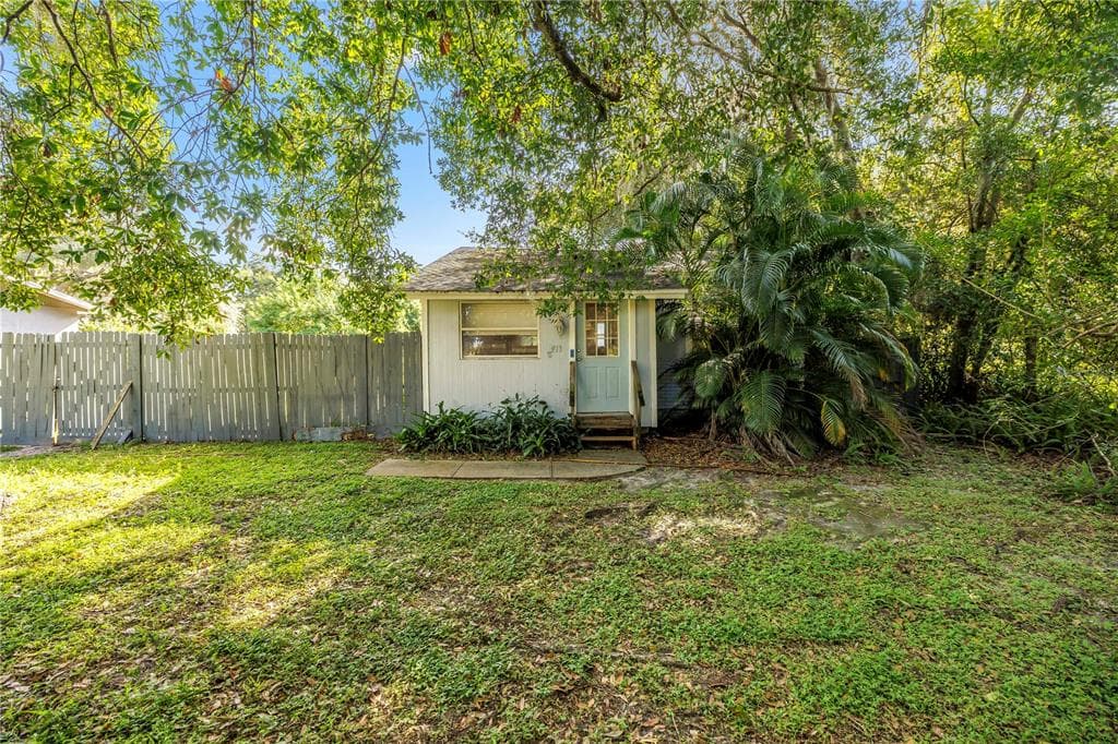8911 SWAINE ROAD ODESSA, FL 33556