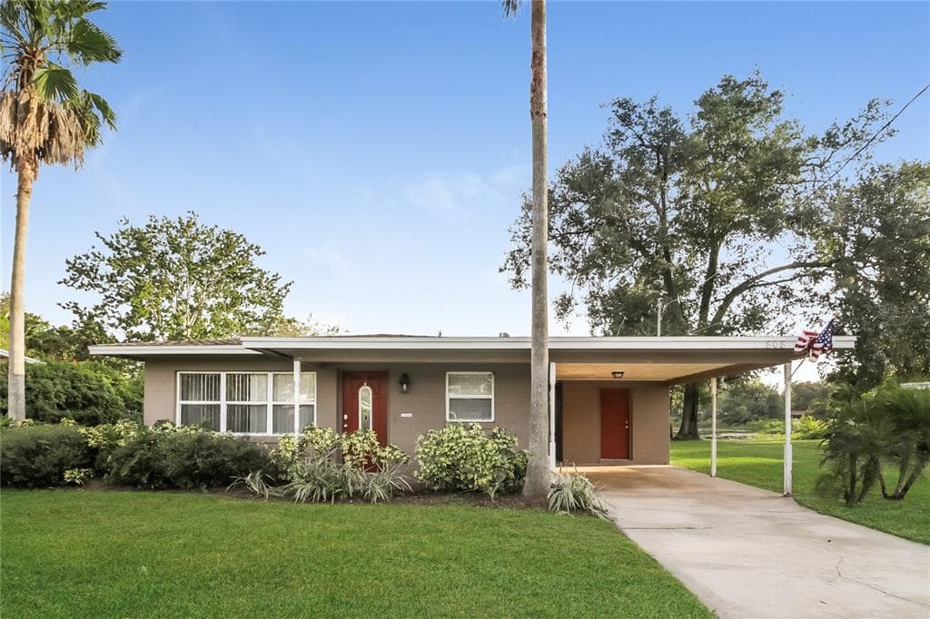 808 AGNES DRIVE ALTAMONTE SPRINGS, FL 32701