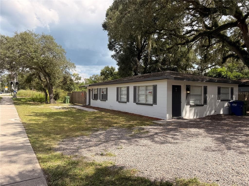 10123 N 11TH STREET UNIT B TAMPA, FL 33612