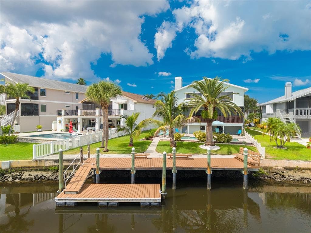 6206 BAYSIDE DRIVE NEW PORT RICHEY, FL 34652