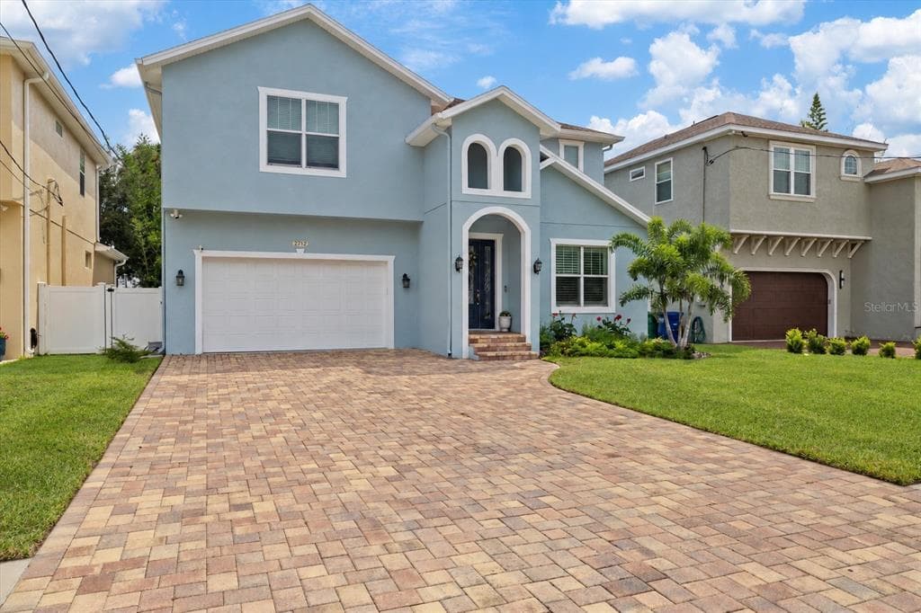 2712 W GRAY STREET TAMPA, FL 33609