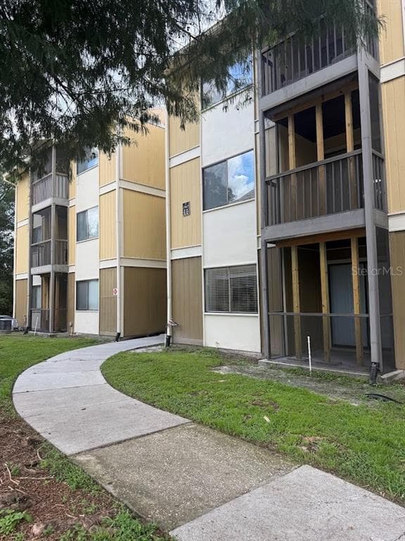 13367 ARBOR POINTE CIRCLE UNIT 201 TAMPA, FL 33617