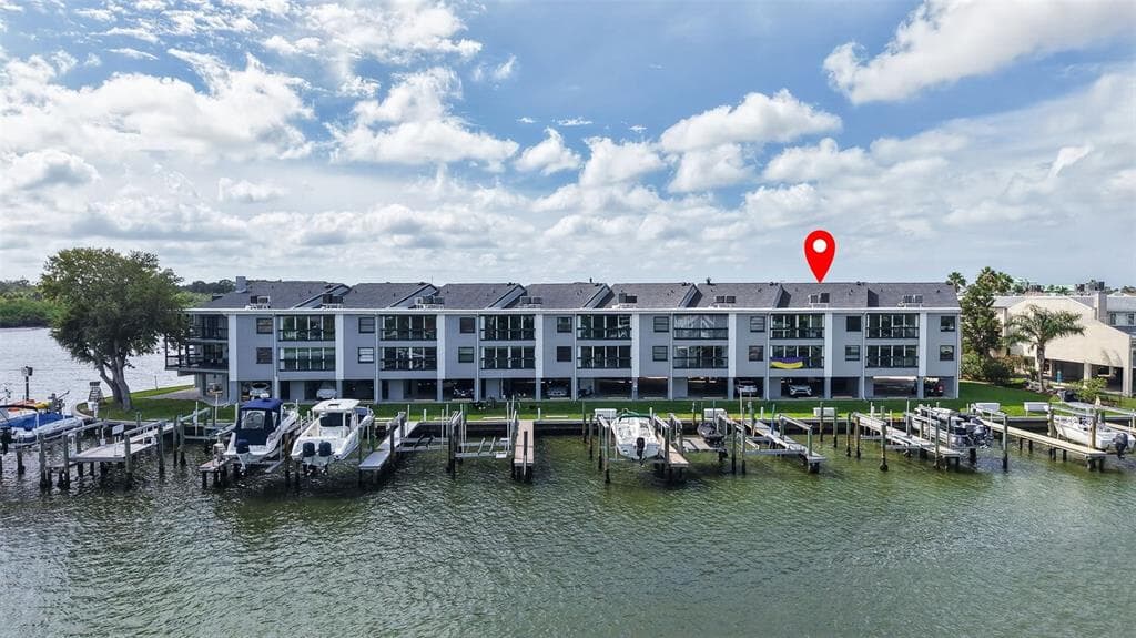 326 WINDRUSH BOULEVARD UNIT 202 INDIAN ROCKS BEACH, FL 33785