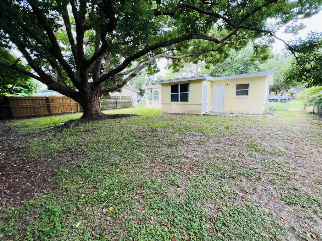 1247 DAVIS ROAD DUNEDIN, FL 34698