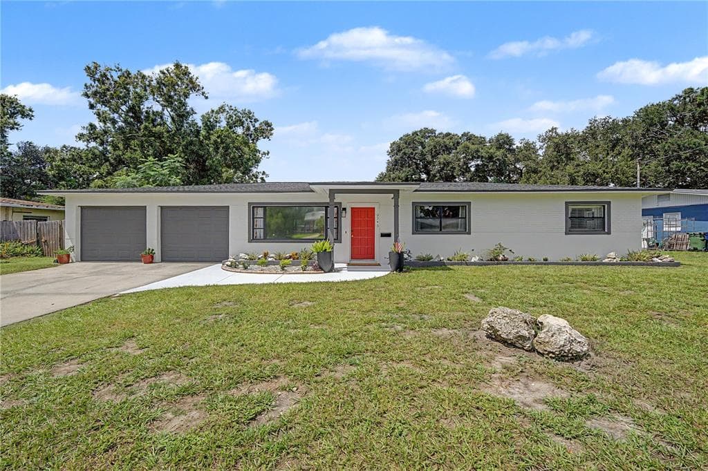 10246 N VALLE DRIVE