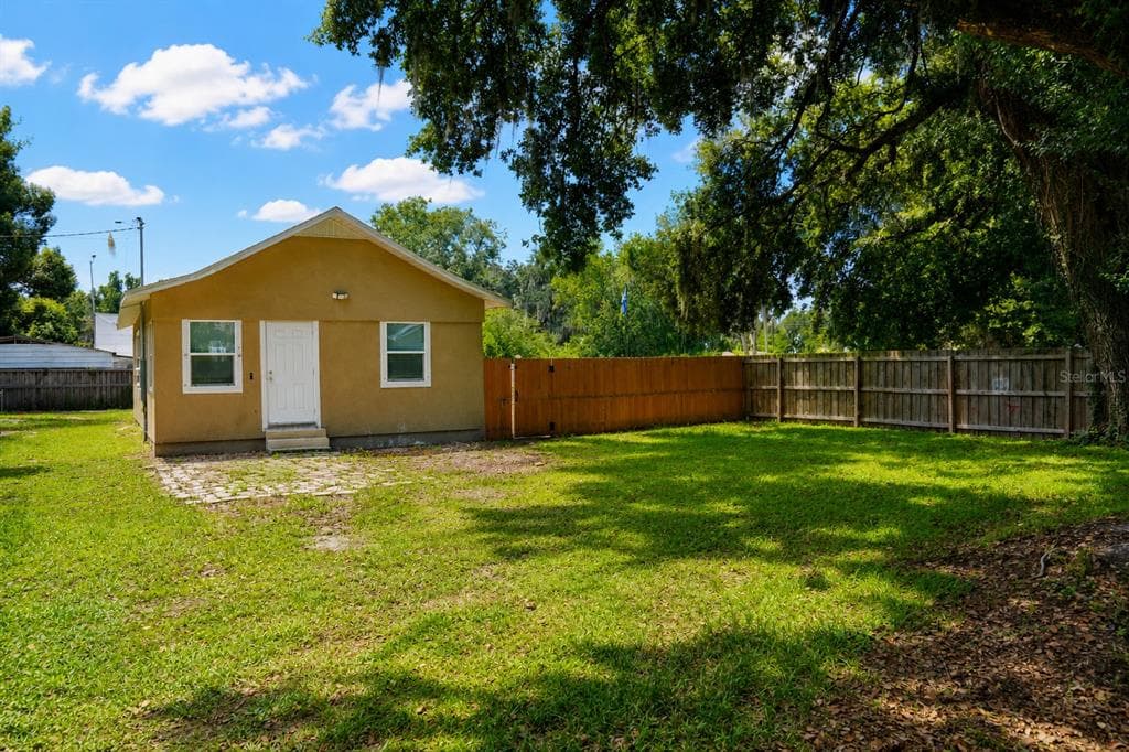 2503 N WILDER LOOP PLANT CITY, FL 33565