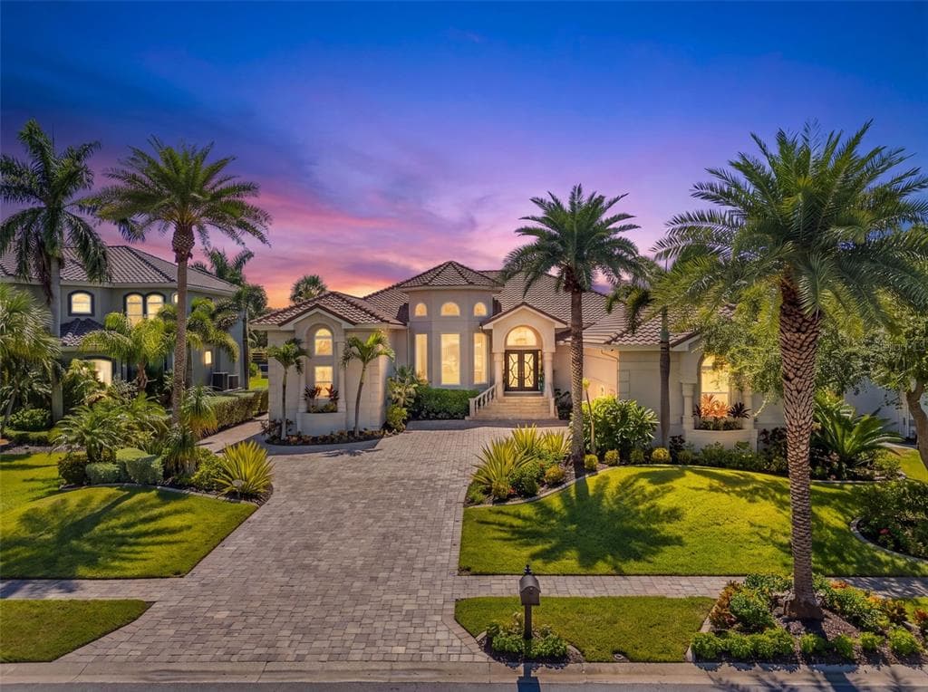 6320 PASADENA POINT BOULEVARD GULFPORT, FL 33707