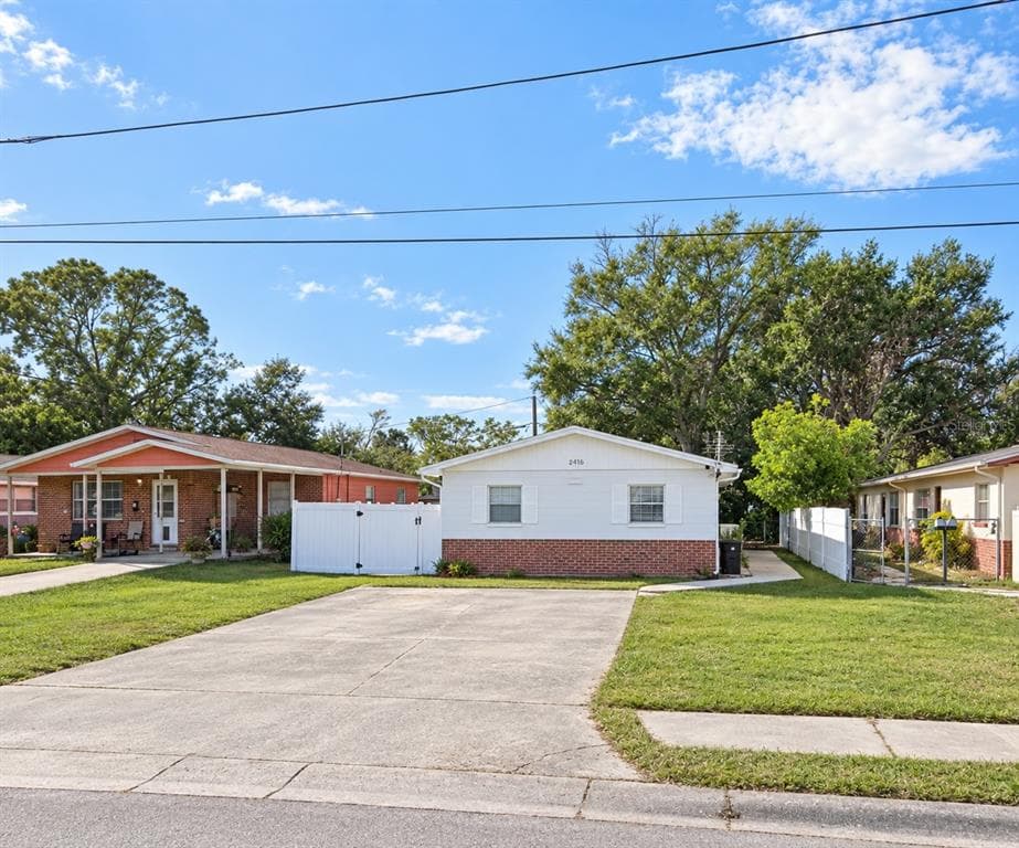 7460 34TH STREET N PINELLAS PARK, FL 33781