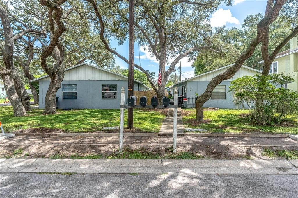 373 5TH STREET NW LARGO, FL 33770