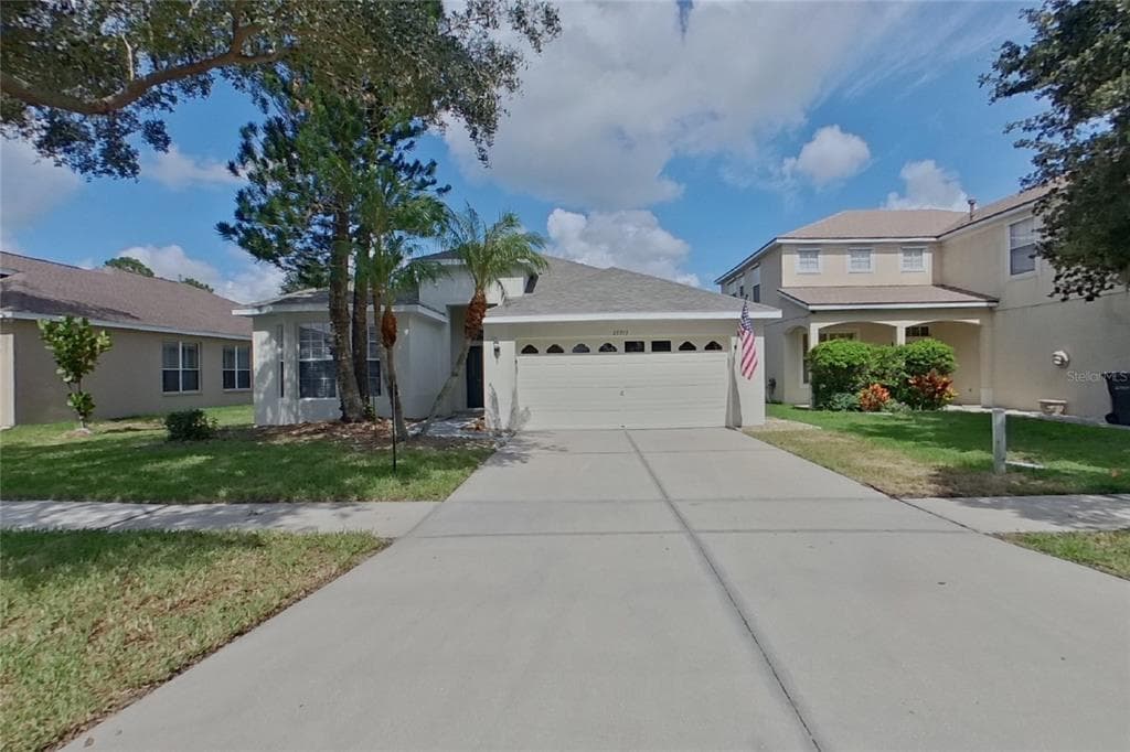 13713 OGAKOR DRIVE RIVERVIEW, FL 33579
