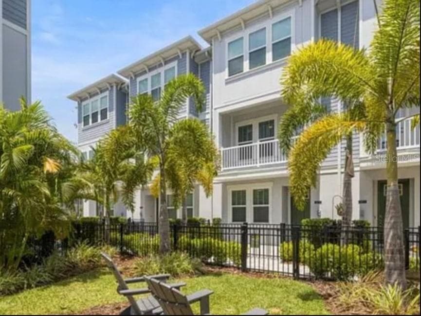 206 S TAMPANIA AVENUE UNIT 3 TAMPA, FL 33609