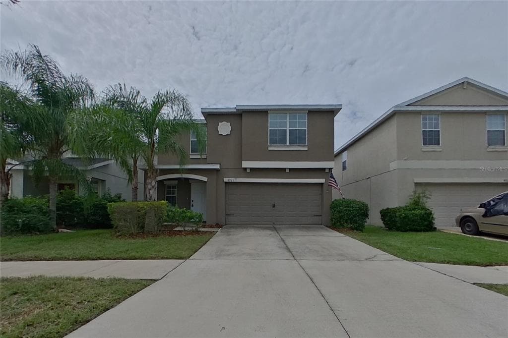 4920 REFLECTING POND CIRCLE WIMAUMA, FL 33598