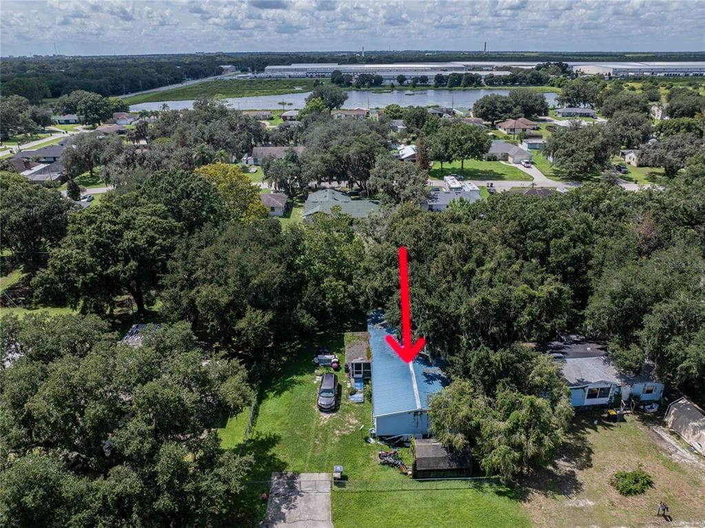 2500 ISLAND OAKS W LAKELAND, FL 33805