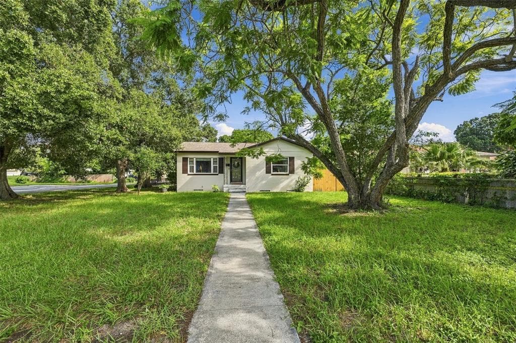 2495 34TH AVENUE N ST PETERSBURG, FL 33713