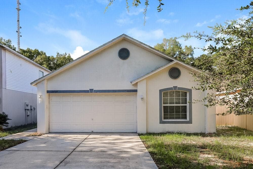 13719 GENTLE WOODS AVENUE RIVERVIEW, FL 33569