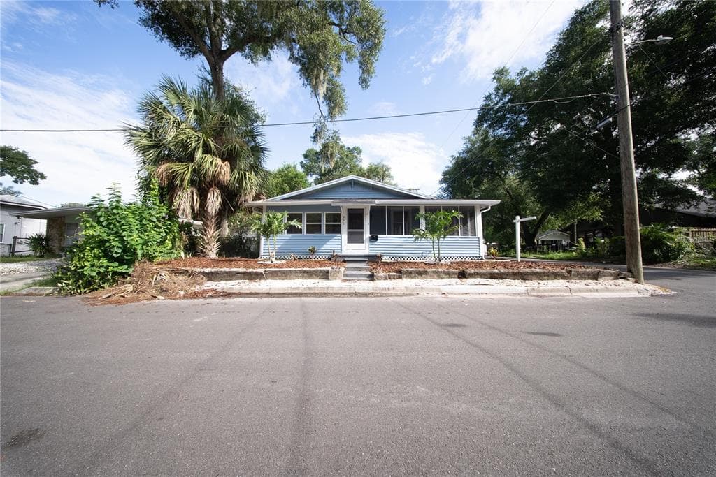 922 E IDA STREET