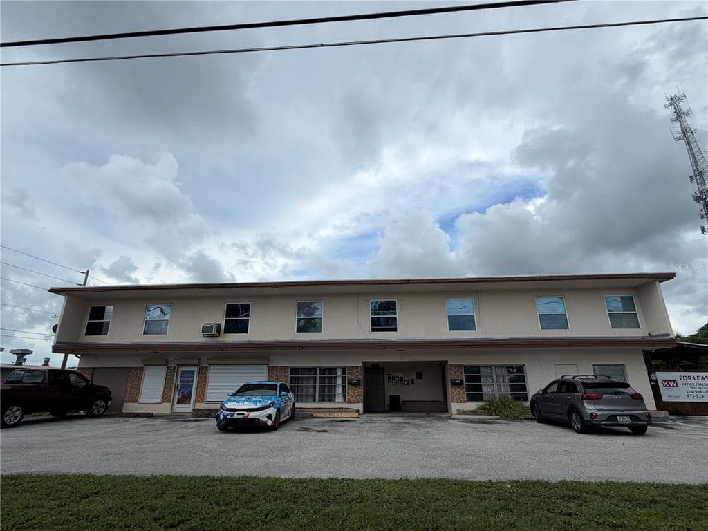 2400 25TH STREET N UNIT 2 ST PETERSBURG, FL 33713