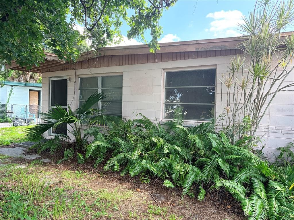 9497 83RD STREET SEMINOLE, FL 33777
