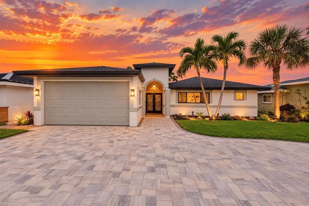 166 BAYSIDE DRIVE