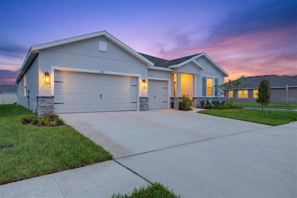 3917 HARVEST HEARTH PLACE PLANT CITY, FL 33565