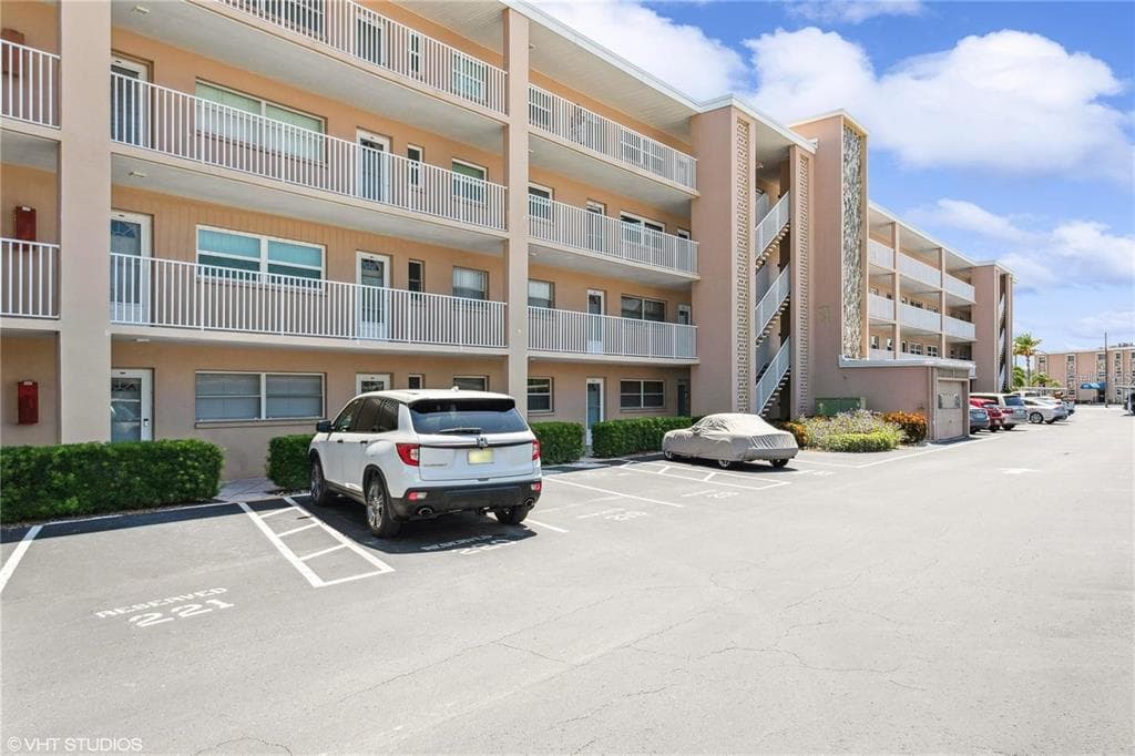 6363 GULF WINDS DRIVE UNIT 332 SAINT PETE BEACH, FL 33706