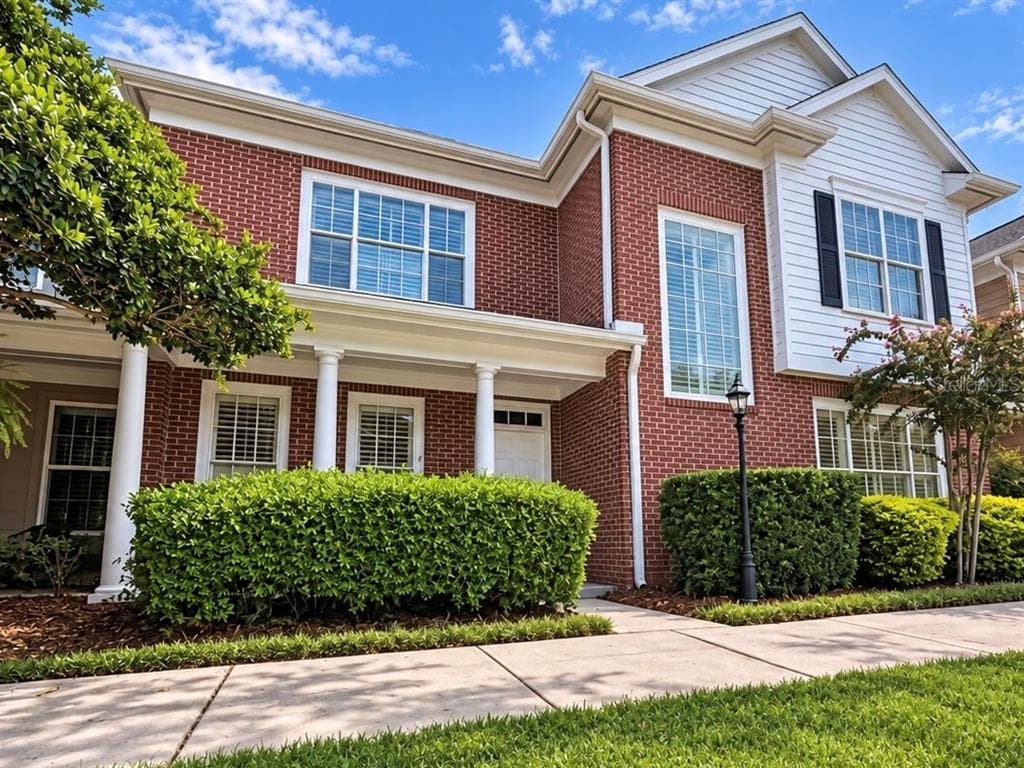 908 HARBOUR BAY DRIVE TAMPA, FL 33602