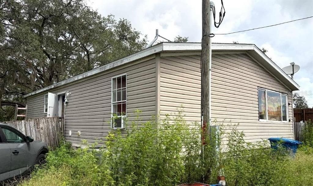 7071 MERTAL STREET WEEKI WACHEE, FL 34607