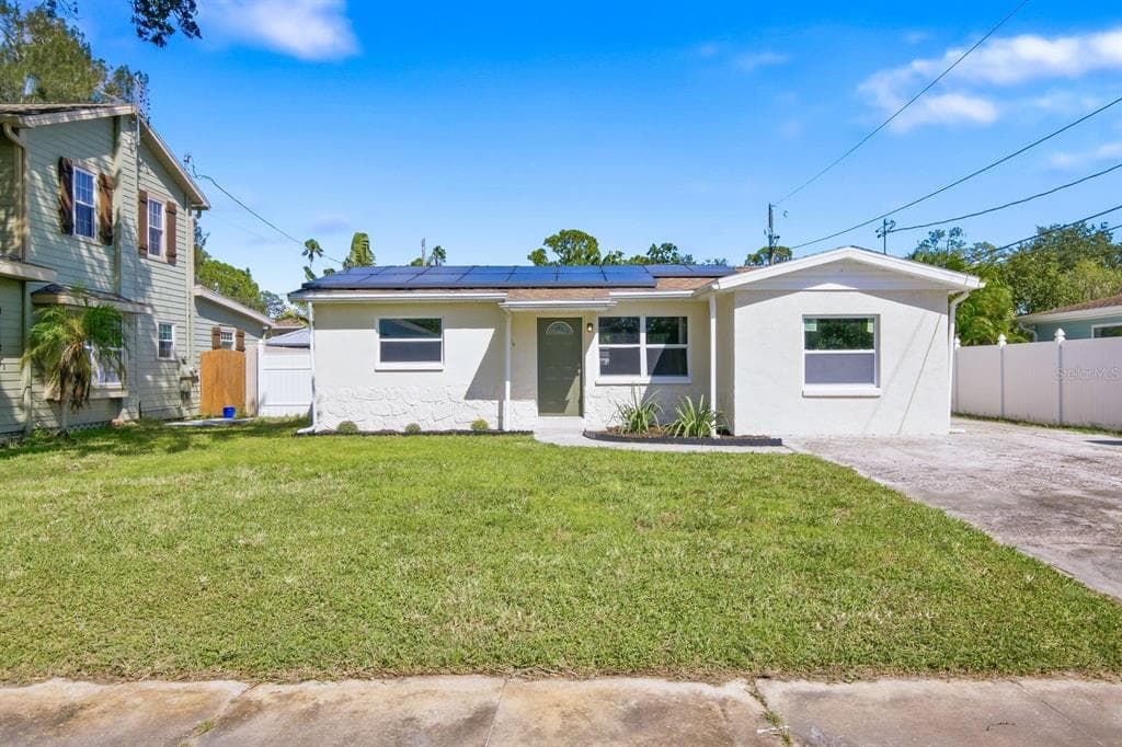 8143 OVERLOOK PLACE NE ST PETERSBURG, FL 33702