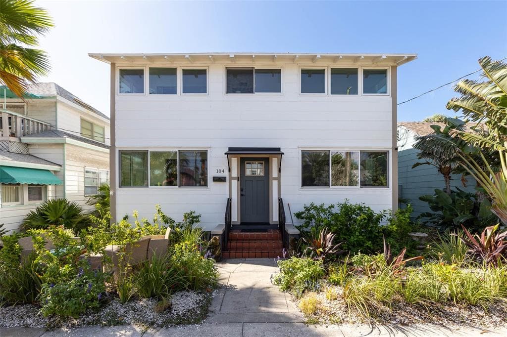 104 6TH AVENUE ST PETE BEACH, FL 33706