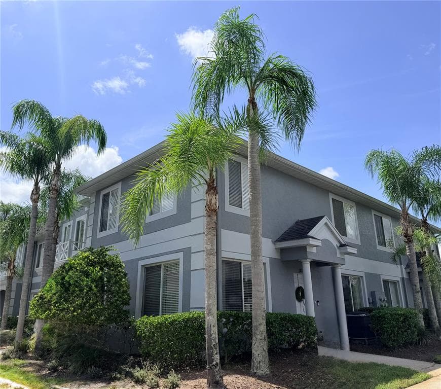 18120 PARADISE POINT DRIVE TAMPA, FL 33647