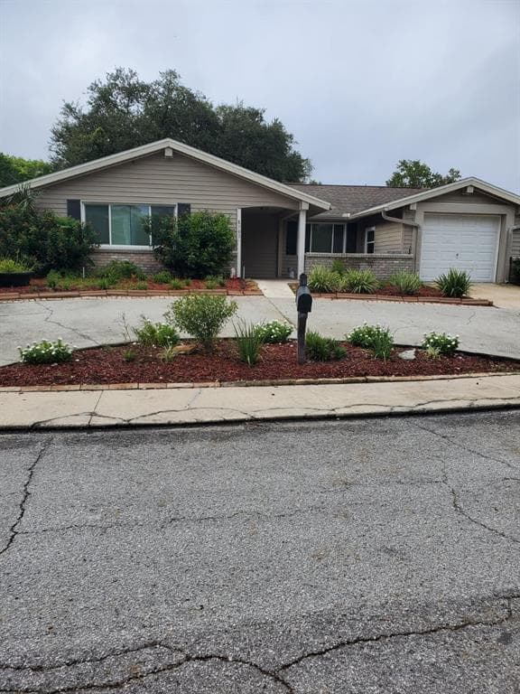 8502 ARROWHEAD DRIVE HUDSON, FL 34667