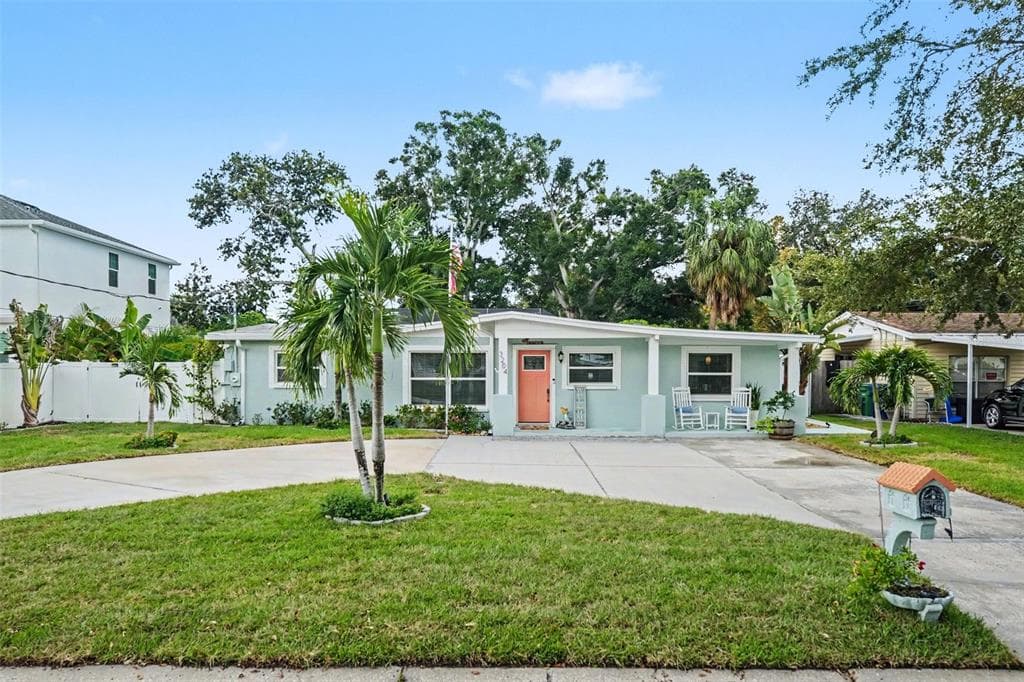 3204 W PEARL AVENUE TAMPA, FL 33611