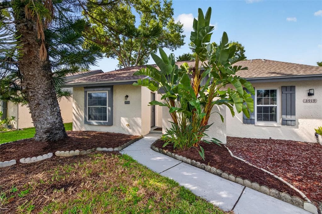 3911 EL CAMINO COURT LARGO, FL 33771