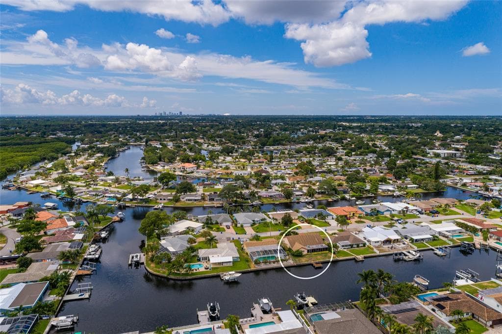 165 97TH AVENUE NE ST PETERSBURG, FL 33702
