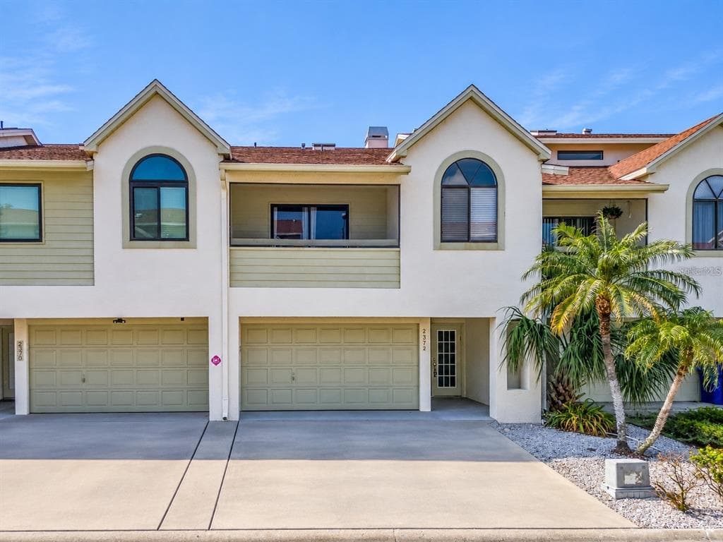 2372 HANOVER DRIVE DUNEDIN, FL 34698