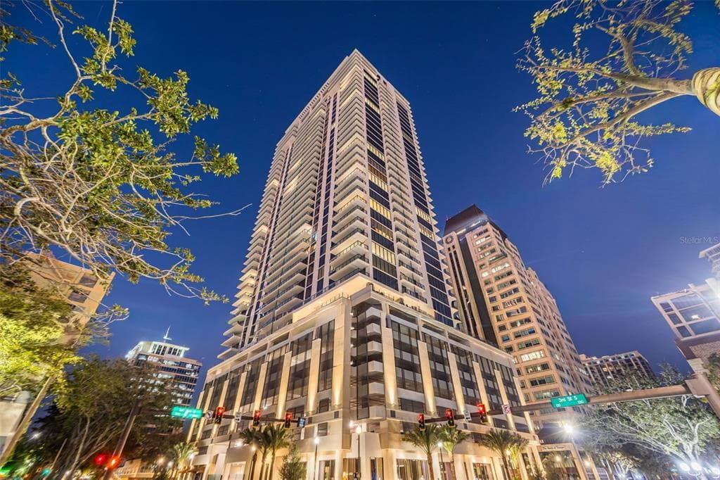 275 1ST AVENUE S UNIT 3407 ST PETERSBURG, FL 33701