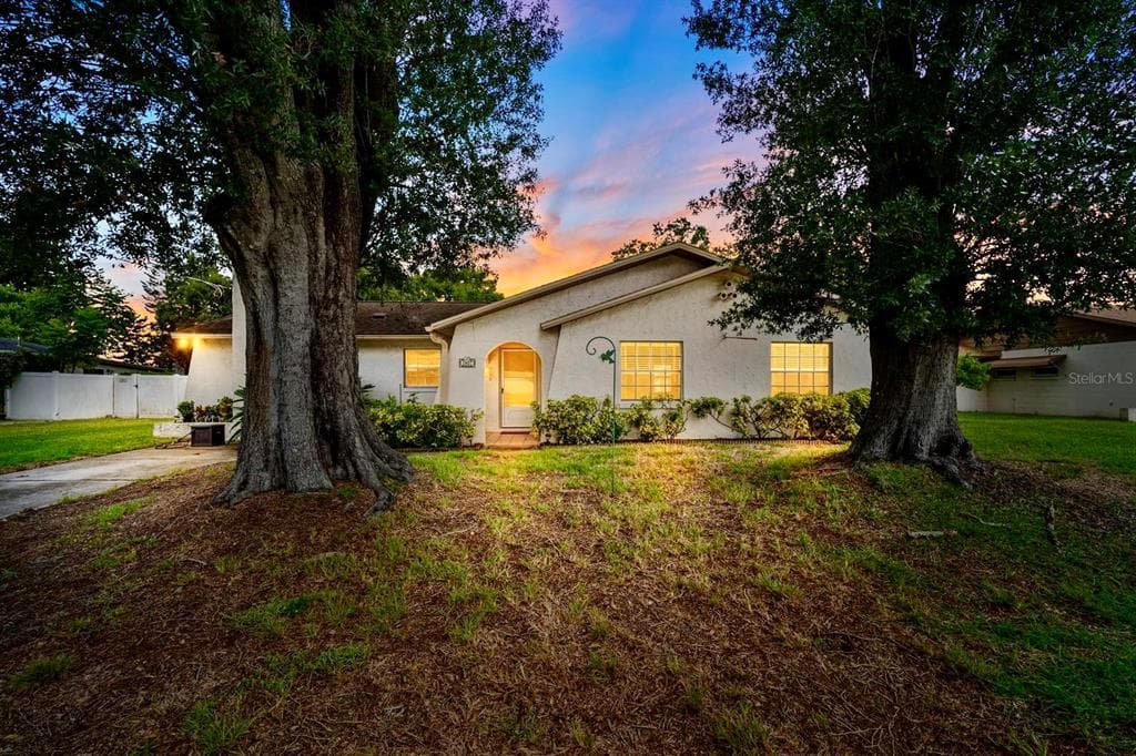 1807 NOVA DRIVE VALRICO, FL 33596