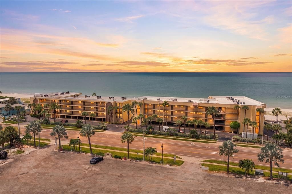 3500 GULF BOULEVARD UNIT 217 BELLEAIR BEACH, FL 33786