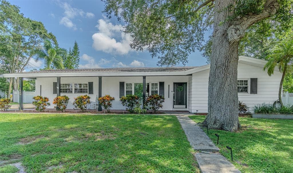 863 BAY BREEZE TERRACE LARGO, FL 33770