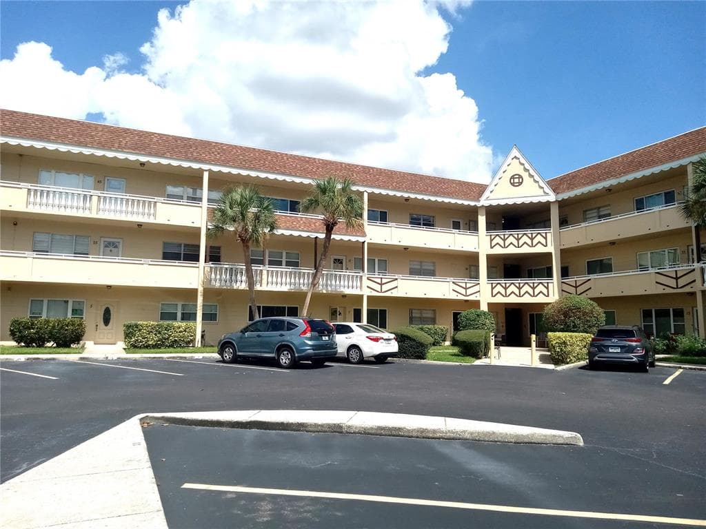 2041 AUSTRALIA WAY W UNIT 25 CLEARWATER, FL 33763