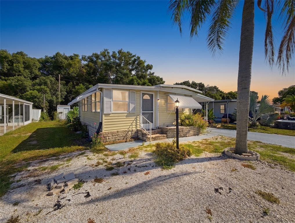 6601 KUMQUAT DRIVE NEW PORT RICHEY, FL 34653