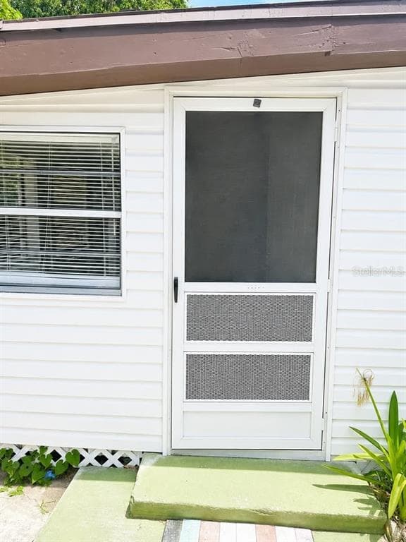 4305 CHESTNUT AVENUE SARASOTA, FL 34234
