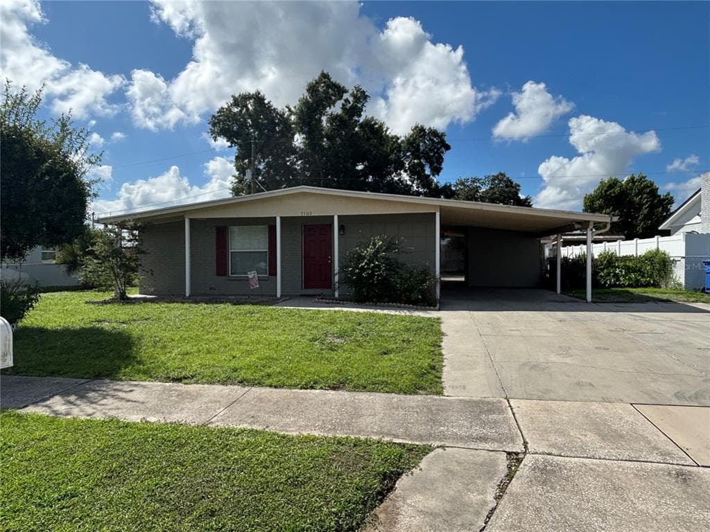 7109 LIMESTONE LANE TAMPA, FL 33619