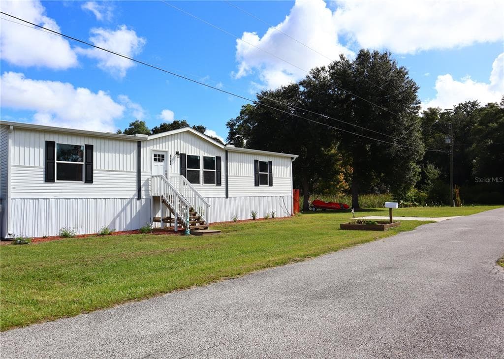 6443 FINANCE AVENUE WEEKI WACHEE, FL 34607