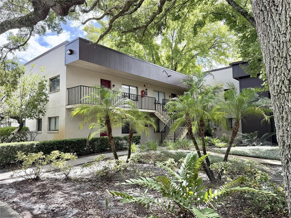 11723 RAINTREE VILLAGE BOULEVARD UNIT D TEMPLE TERRACE, FL 33617