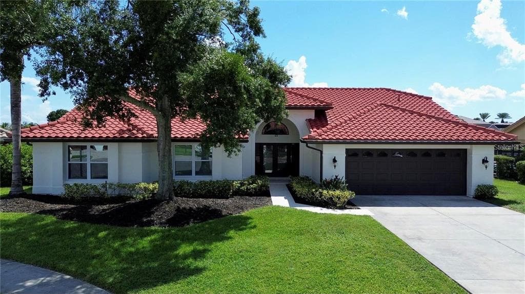 4804 LONG WATER WAY TAMPA, FL 33615