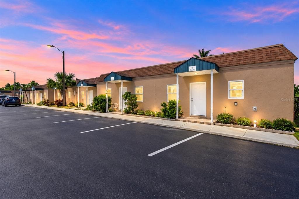 6310 PROVIDENCE CIRCLE UNIT 6