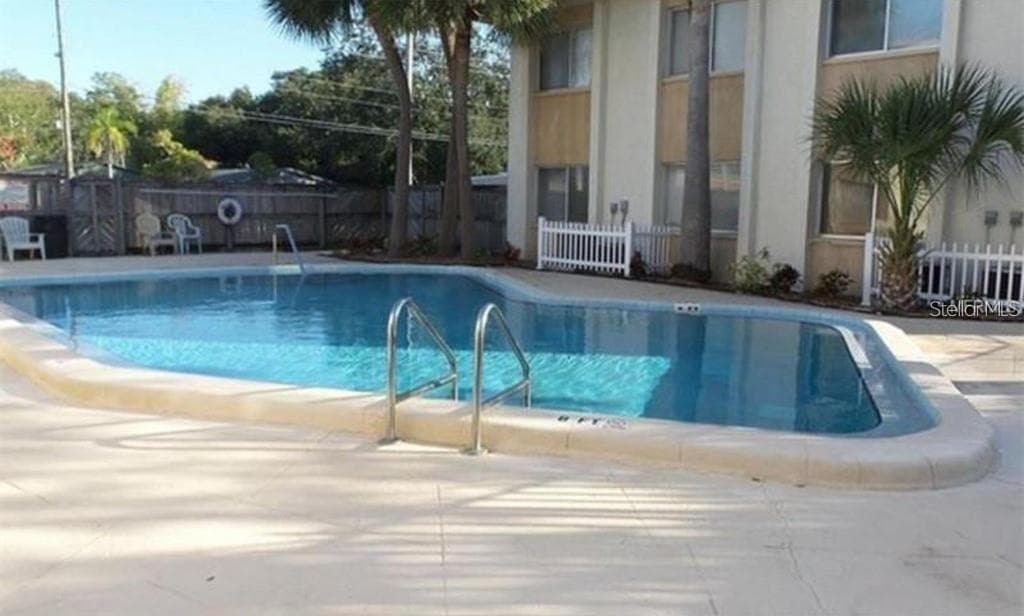 378 48TH AVENUE N UNIT 119 ST PETERSBURG, FL 33703