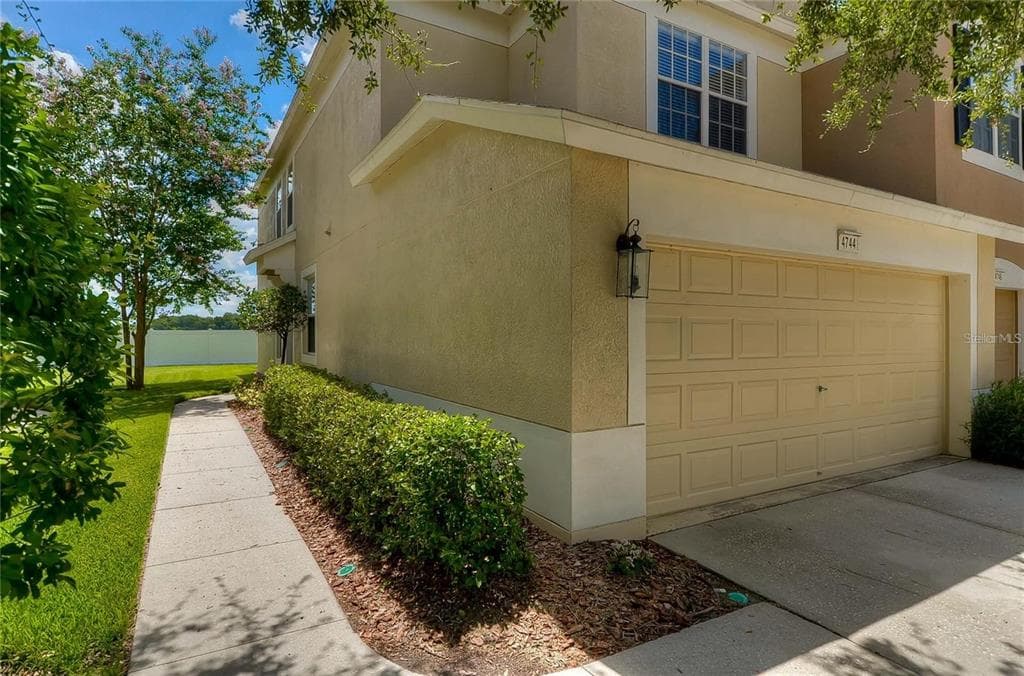 4744 POND RIDGE DRIVE RIVERVIEW, FL 33578