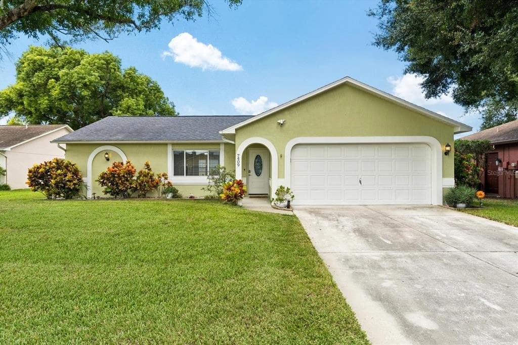7409 FAIRWOOD AVENUE NEW PORT RICHEY, FL 34653